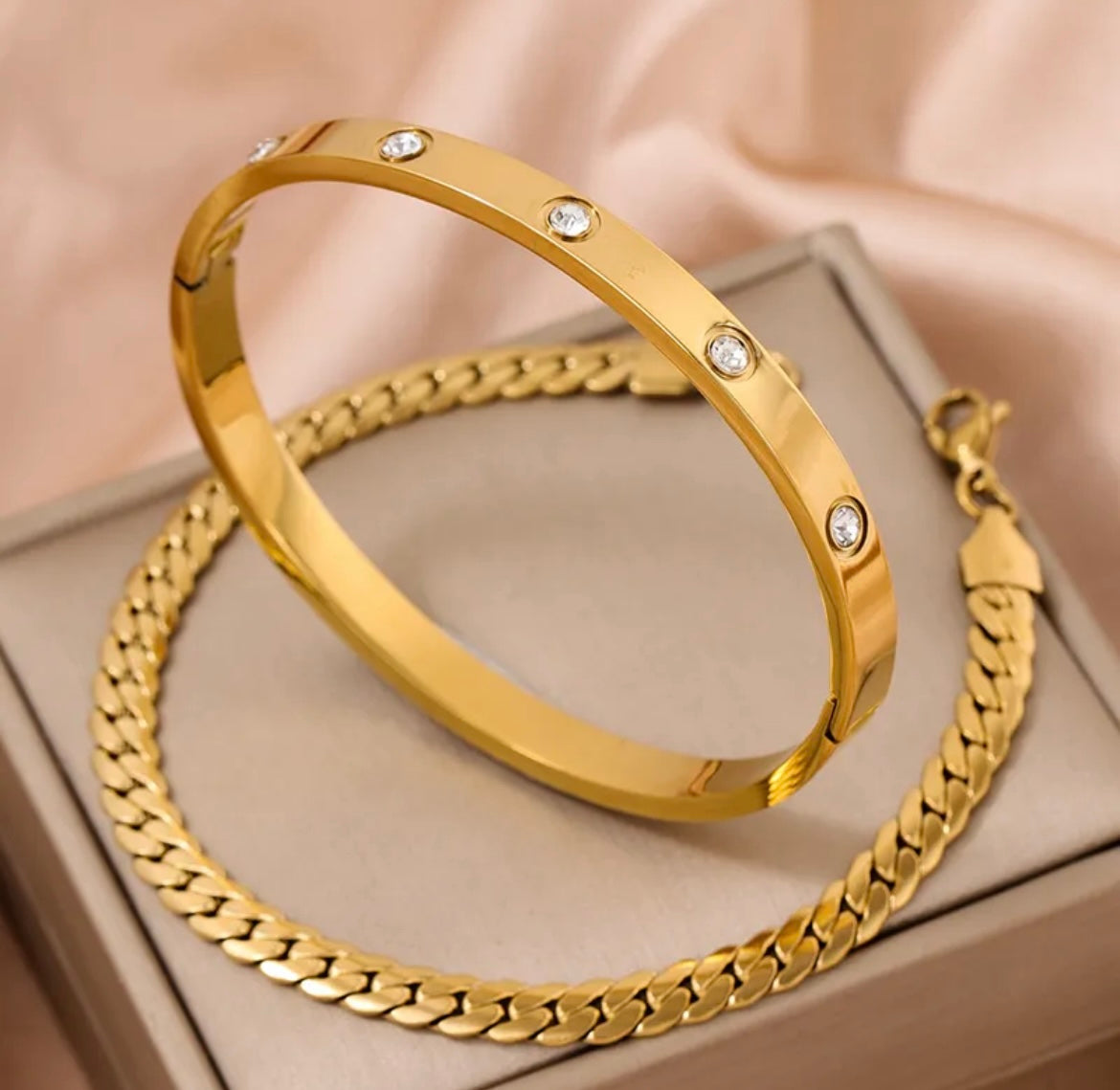 Aba bangle & bracelet